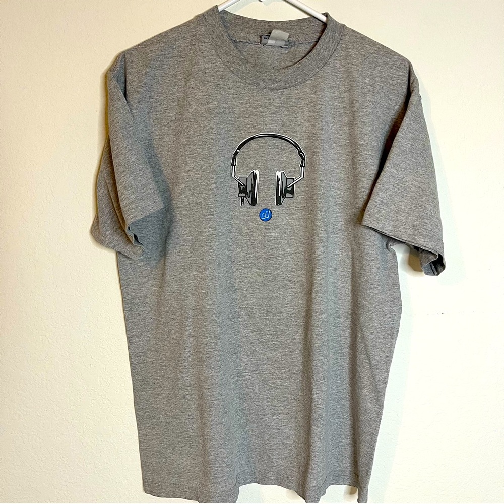 DANK brand Men’s Large short sleeve skateboard t-shirt.